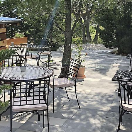Paklenica Sport Apartments Starigrad Paklenica Eksteriør billede