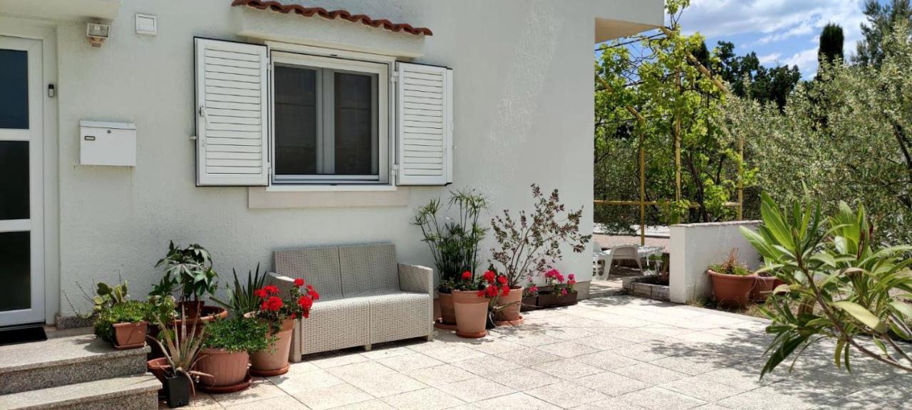 Paklenica Sport Apartments Starigrad Paklenica Eksteriør billede