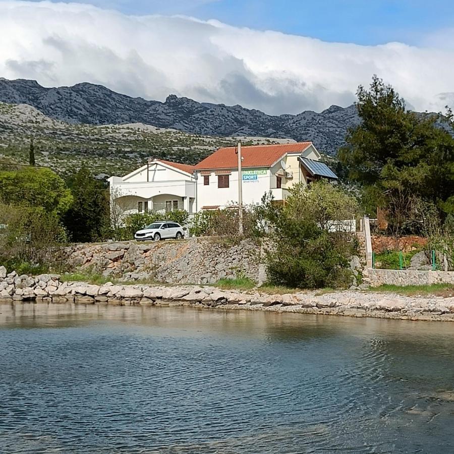 Paklenica Sport Apartments Starigrad Paklenica Eksteriør billede