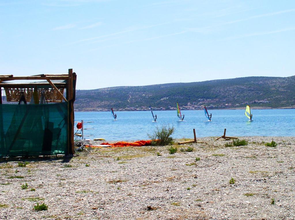 Paklenica Sport Apartments Starigrad Paklenica Eksteriør billede