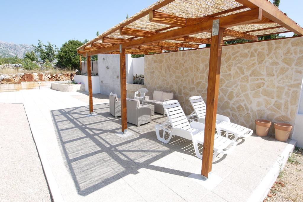 Paklenica Sport Apartments Starigrad Paklenica Eksteriør billede