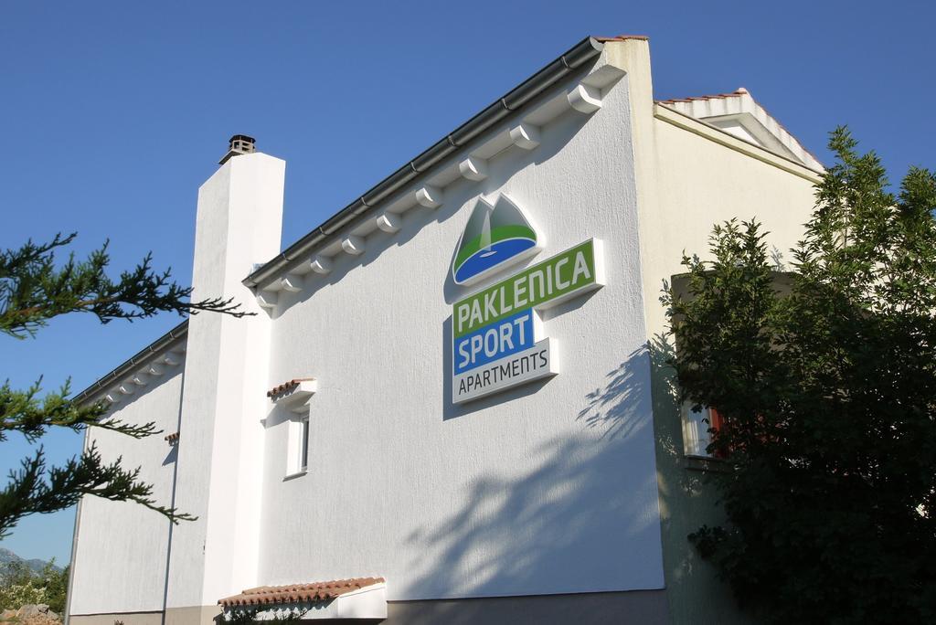 Paklenica Sport Apartments Starigrad Paklenica Eksteriør billede